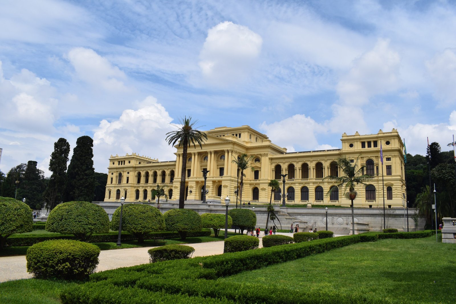 Museu do Ipiranga: maravilhoso e parcial